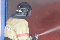 Спасатели МЧС России ликвидировали пожар в частном жилом доме в Тисульском МО
