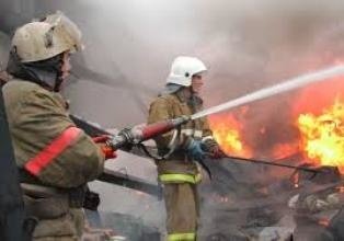 Спасатели МЧС России ликвидировали пожар в частных хозяйственных постройках, квадроцикле в Тисульском МО